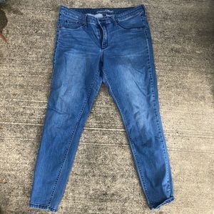 ✨SALE 2/$20 Universal Thread Skinny Jeans, 14